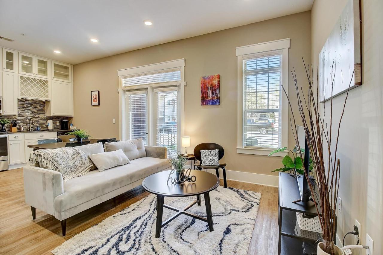 Frontdesk Village At Commonwealth Apts Plaza Midwood Charlotte Rum bild